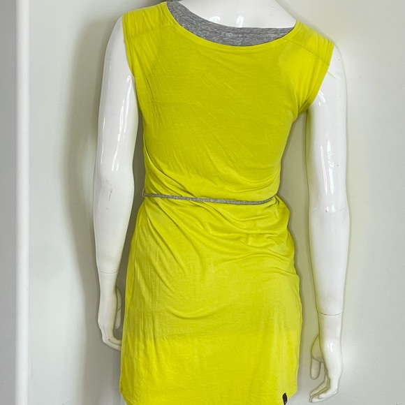 Billabong sz sm - Picture 2 of 2